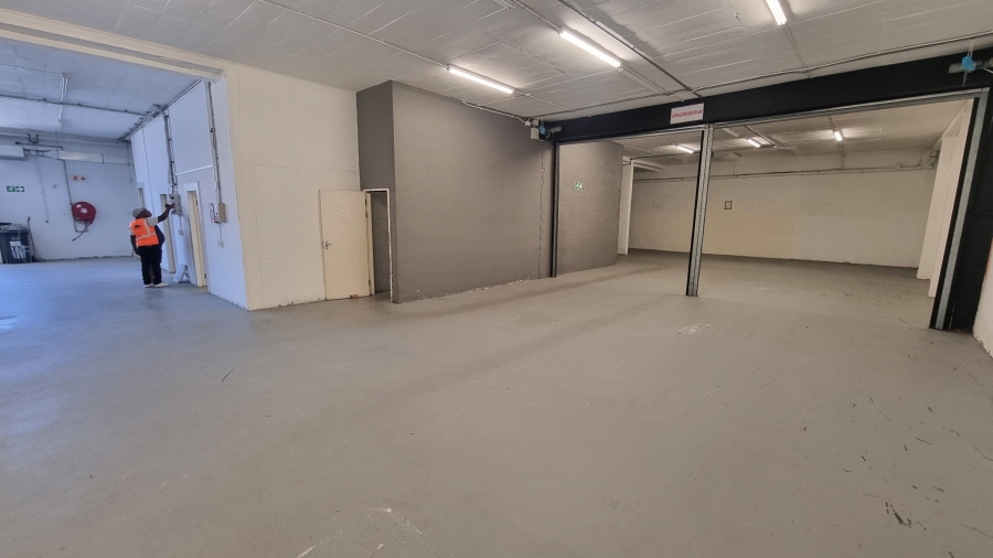 To Let commercial Property for Rent in Maitland Western Cape
